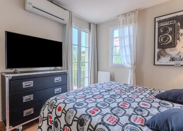 Grande Terrasse Vue アパート Saint-Raphaël